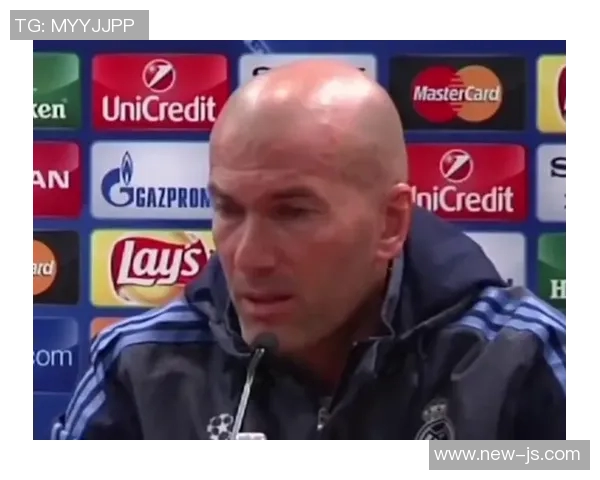 足球明星教练婚姻破裂引发热议背后故事揭秘与公众反响分析