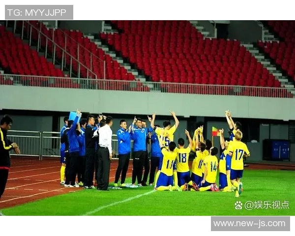 中国足球队总教练最新人选揭晓引发球迷热议与期待